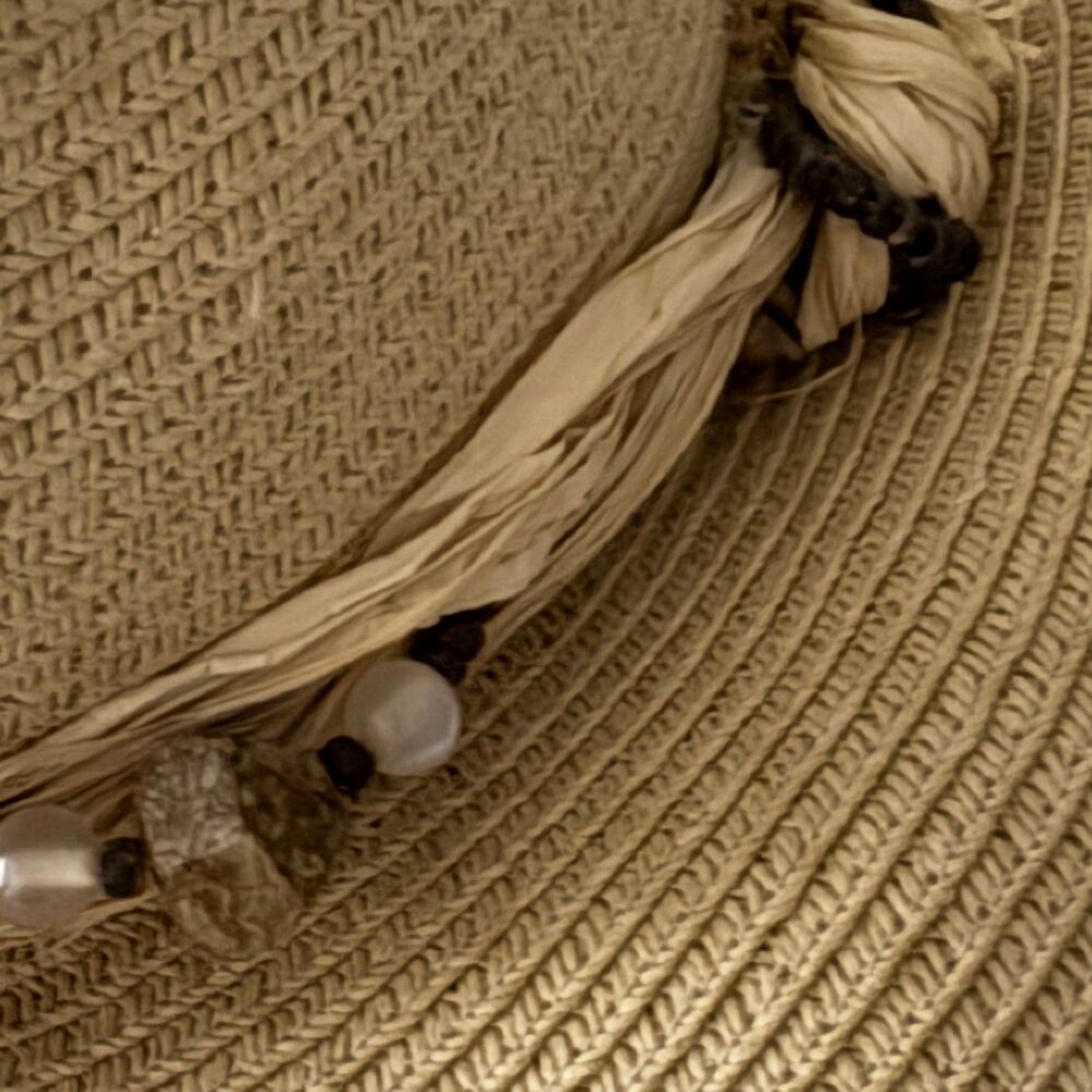 Sun Cruise Hat Cappelli Straworld Wide Brim Beaded Shell Band Paper Straw EUC